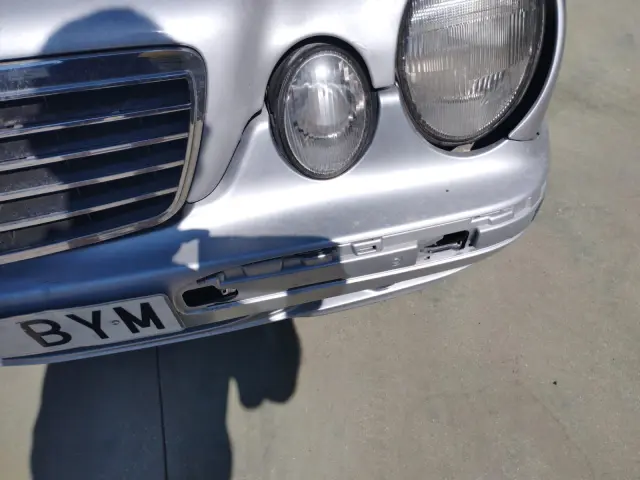 Subasta de turismos Mercedes E 270 el 20 de abril de 2026