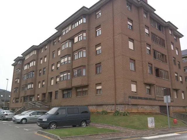 Subasta de garaje en El Astillero el 26 de marzo de 2026