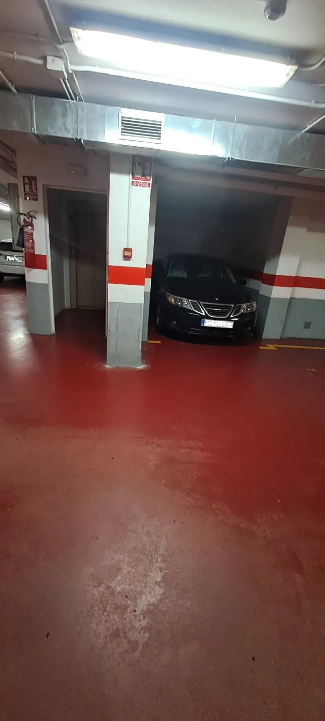 Subasta de garaje en Boiro el 6 de abril de 2026