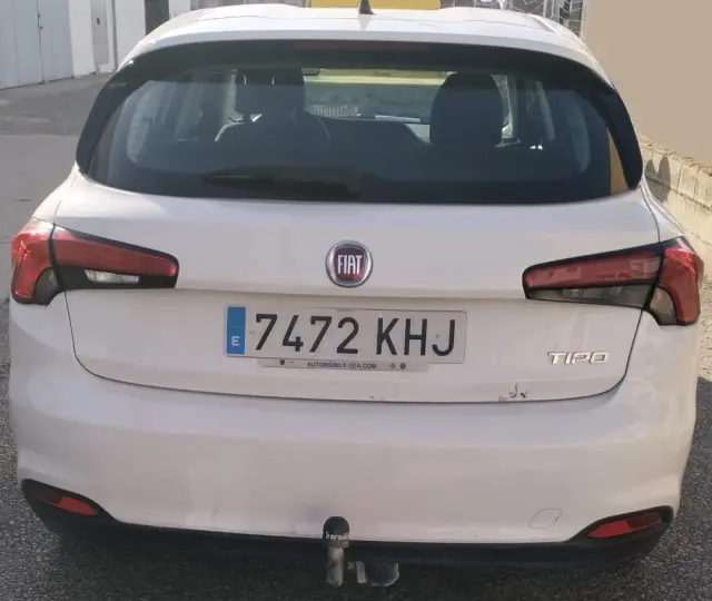 Subasta de turismos Fiat Fiat Tipo el 13 de abril de 2026