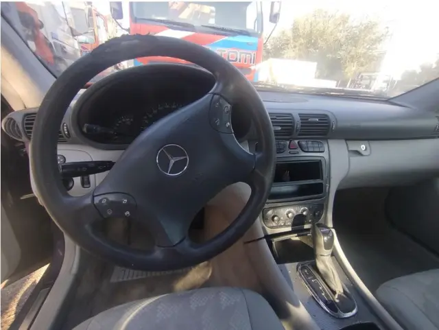 Subasta de turismos Mercedes-benz C 220 Cdi el 13 de abril de 2026