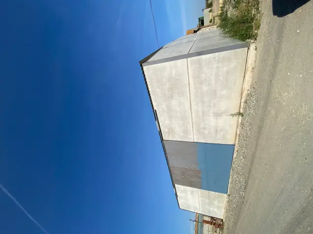 Subasta de nave industrial en Utrera el 23 de marzo de 2026