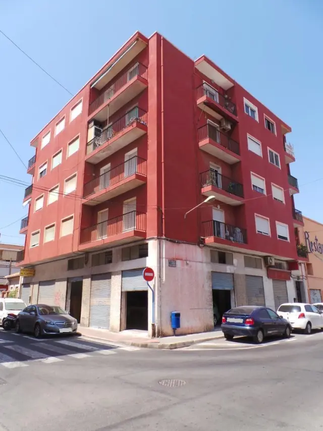 Subasta de local comercial en Alacant/alicante el 8 de abril de 2026
