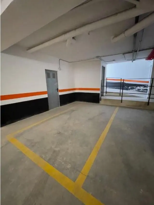 Subasta de garaje en Montroi-montroy el 30 de marzo de 2026