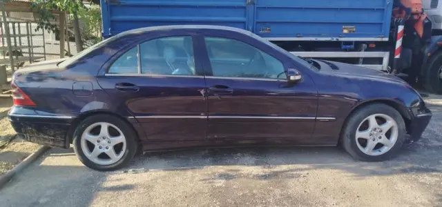 Subasta de turismos Mercedes-benz C 220 Cdi el 13 de abril de 2026