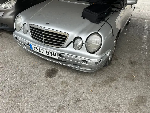 Subasta de turismos Mercedes E 270 el 20 de abril de 2026