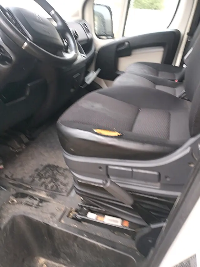 Subasta de turismos Peugeot Boxer el 13 de abril de 2026