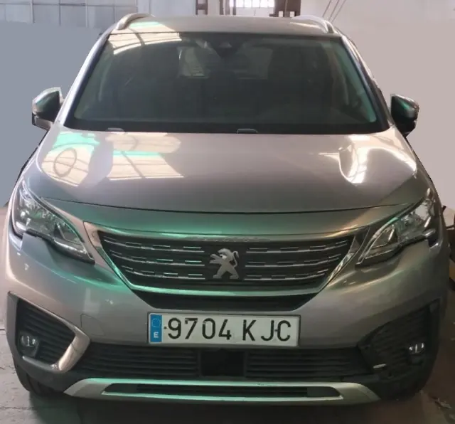 Subasta de turismos Peugeot N5008 Allure 1.5l Blue el 13 de abril de 2026