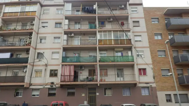 Subasta de vivienda en Santa Coloma De Gramenet el 23 de marzo de 2026
